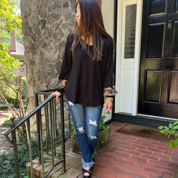 Boho Camouflage Trim Bubble Sleeves Knit Relax Fit Top - Picture 6 of 6